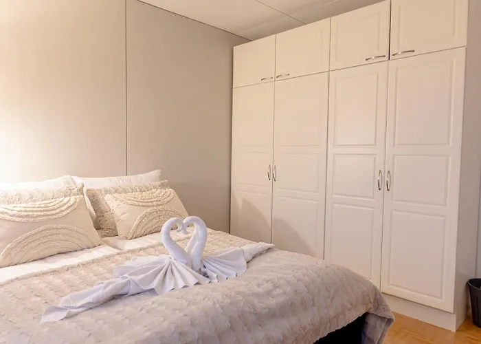 Santa Aurora - Spacious Lapland & Sauna By Book Lapland וילה רובניימי